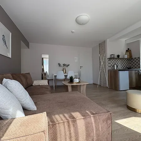 Luka בית הארחה 3*